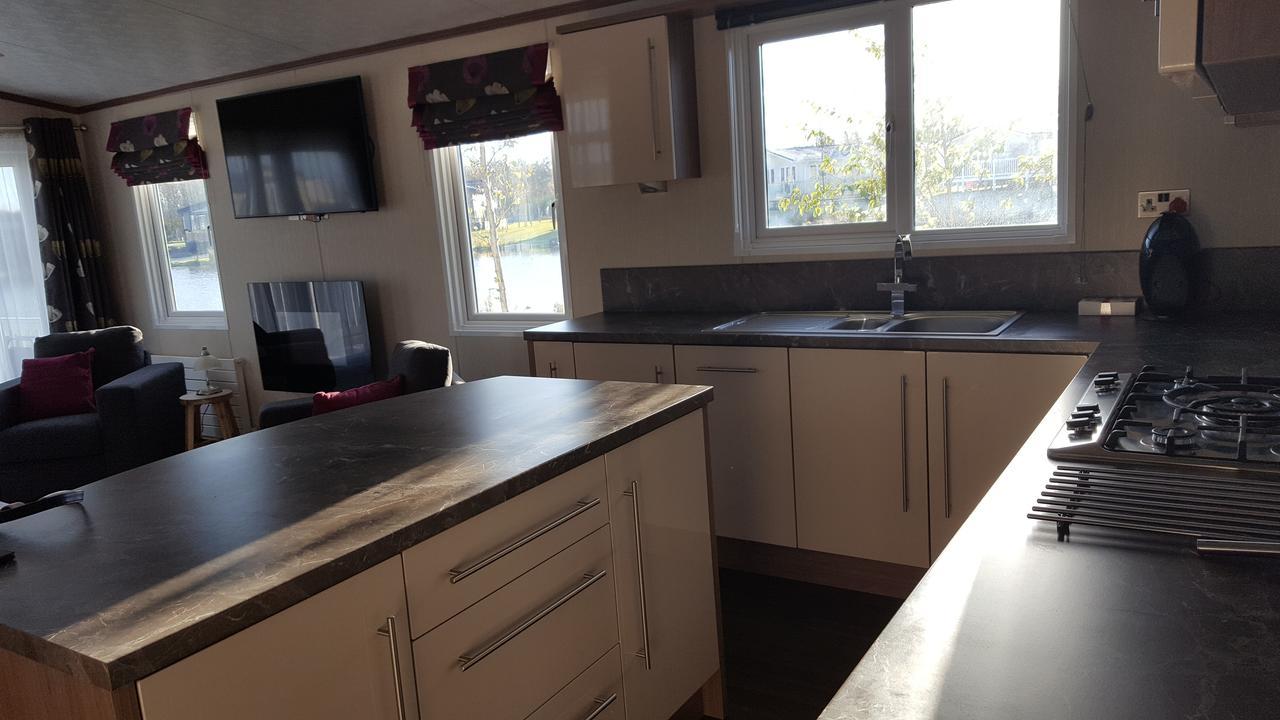 Luxury Lodge At Haggerston Castle Beal Buitenkant foto